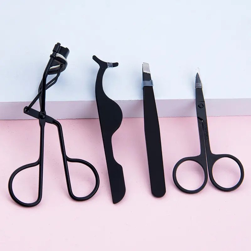 4-Pcs Eyelash Curler Kit w/ Satin Bag, Eyelash Curler, Eyelash Applicator, Eyebrow Tweezers & Eyebrow Scissor